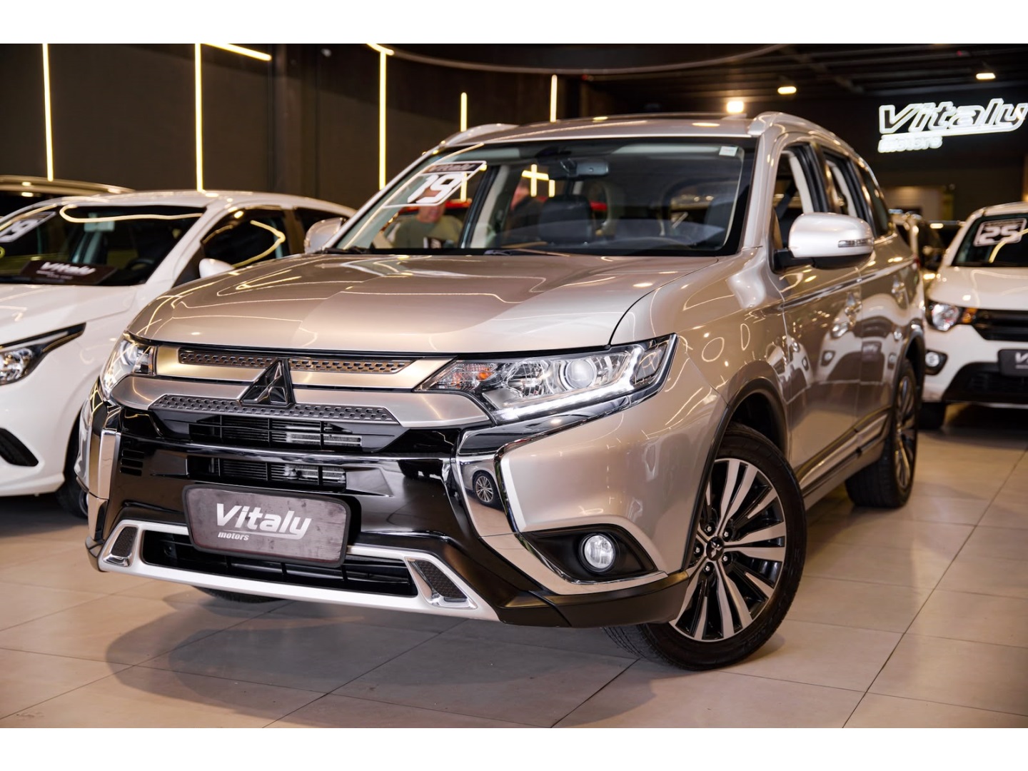 MITSUBISHI OUTLANDER