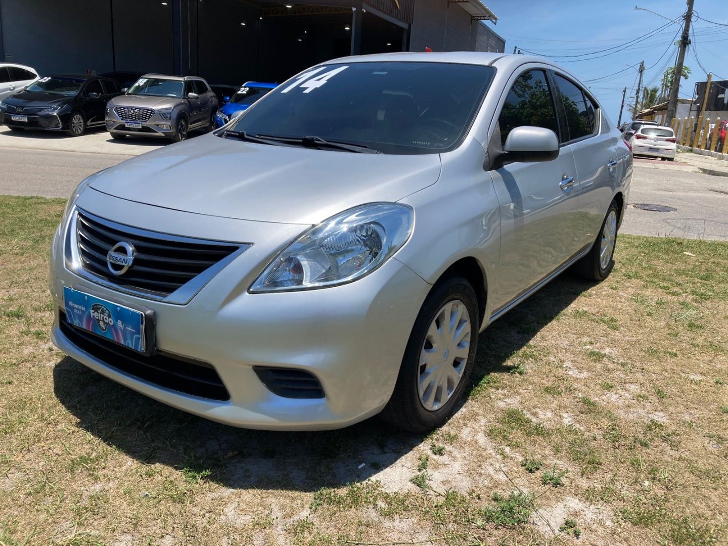 NISSAN VERSA