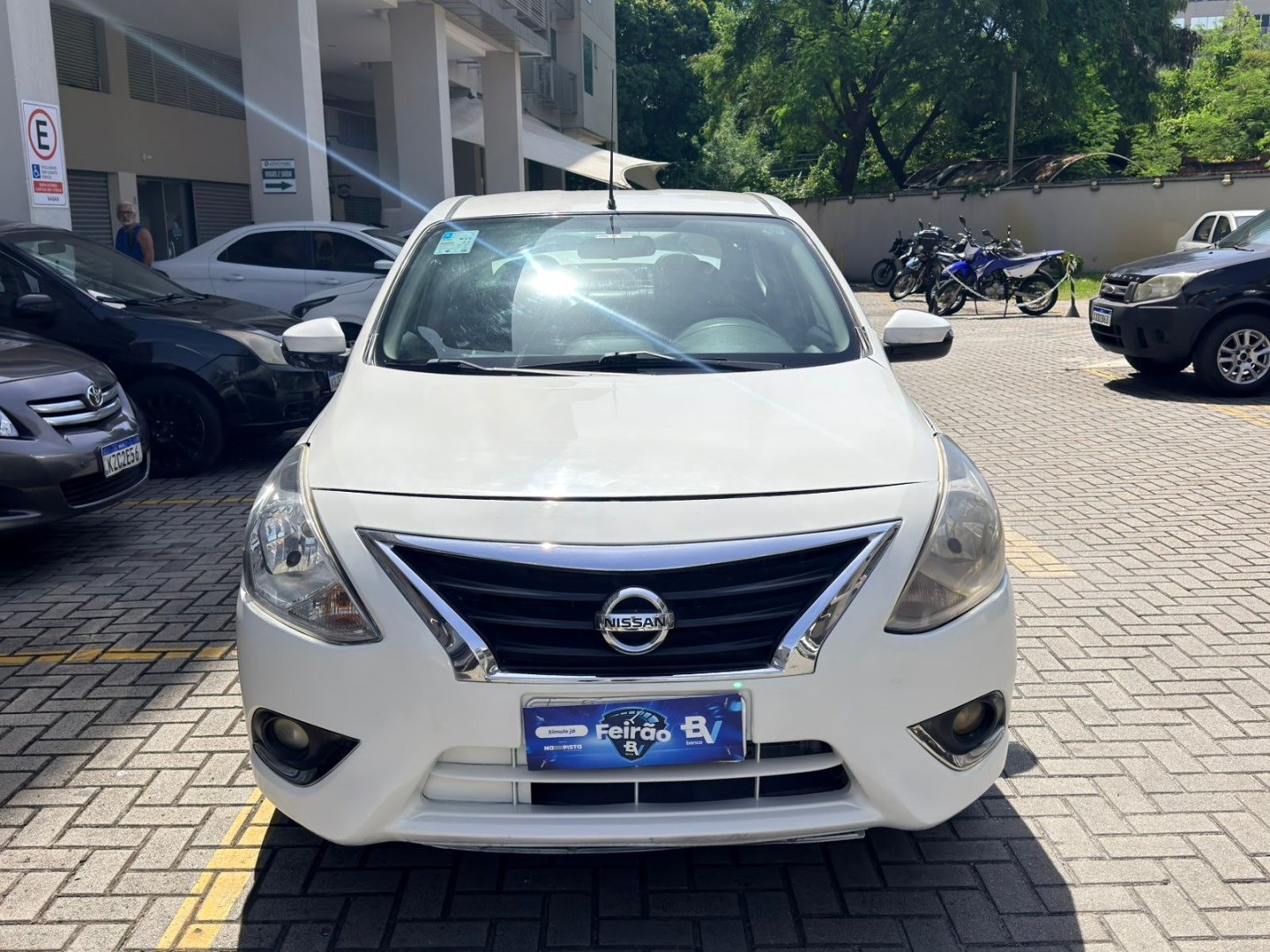 NISSAN VERSA