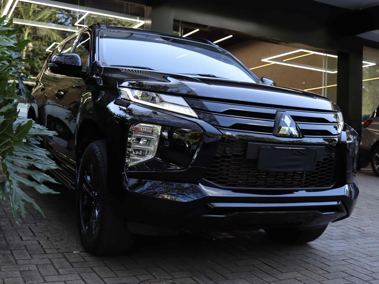 MITSUBISHI PAJERO SPORT