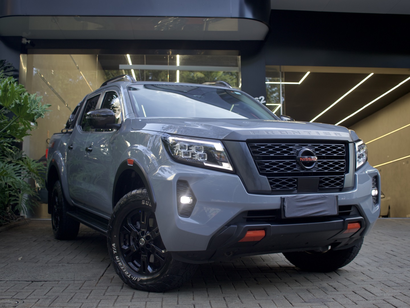 NISSAN FRONTIER