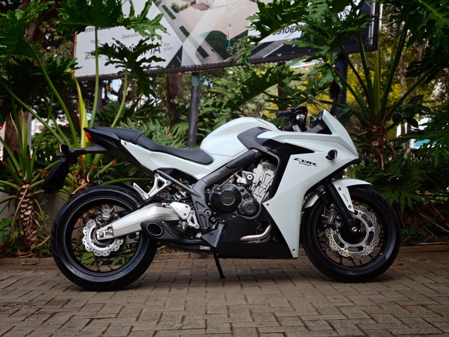 HONDA CBR 650F