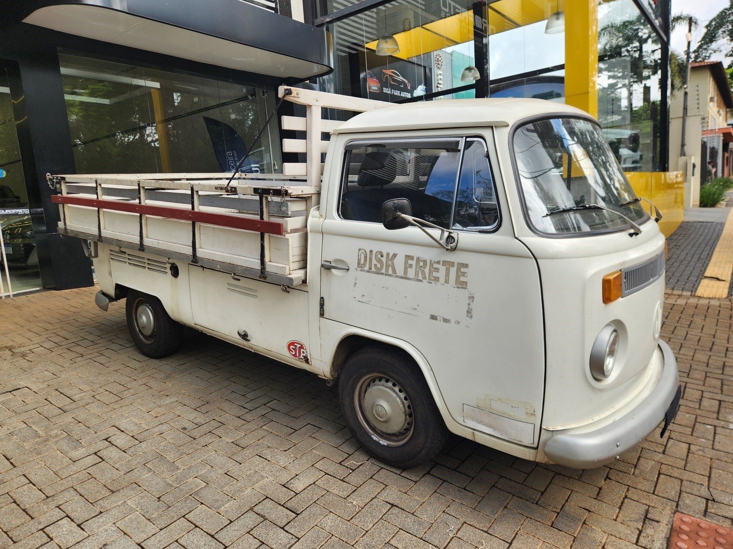 VOLKSWAGEN KOMBI