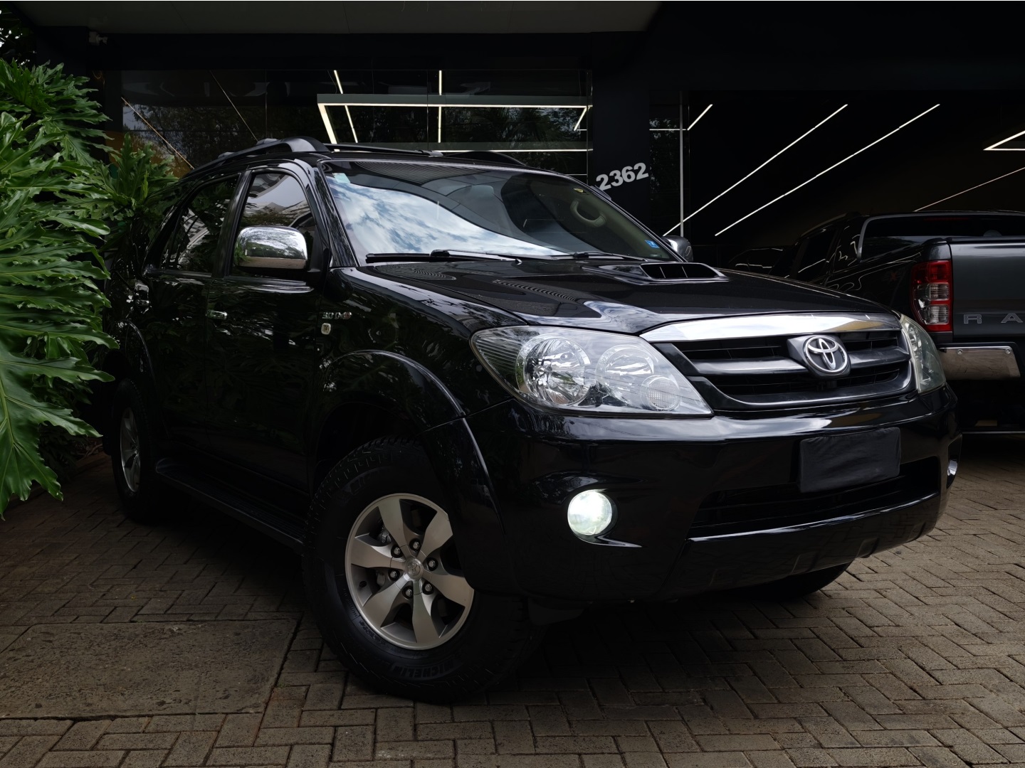 TOYOTA HILUX SW4