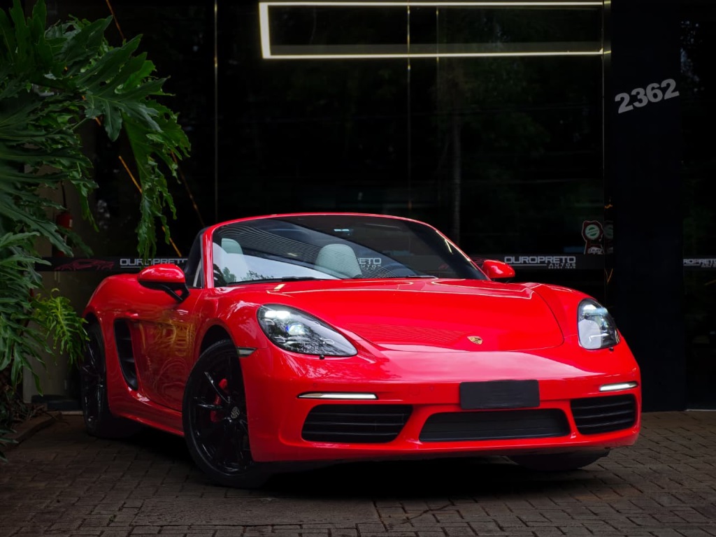 PORSCHE 718