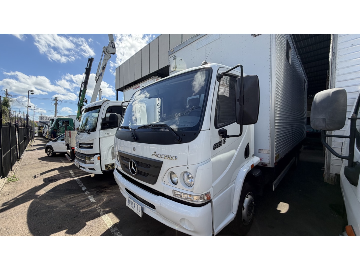 MERCEDES-BENZ ACCELO