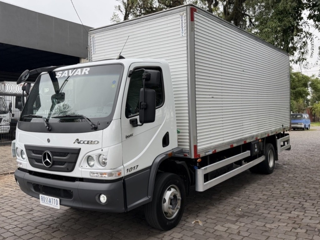 MERCEDES-BENZ ACCELO