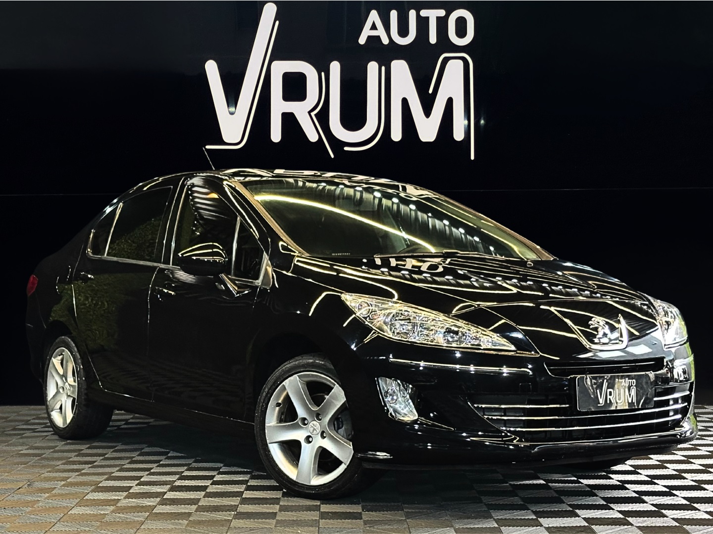 PEUGEOT 408