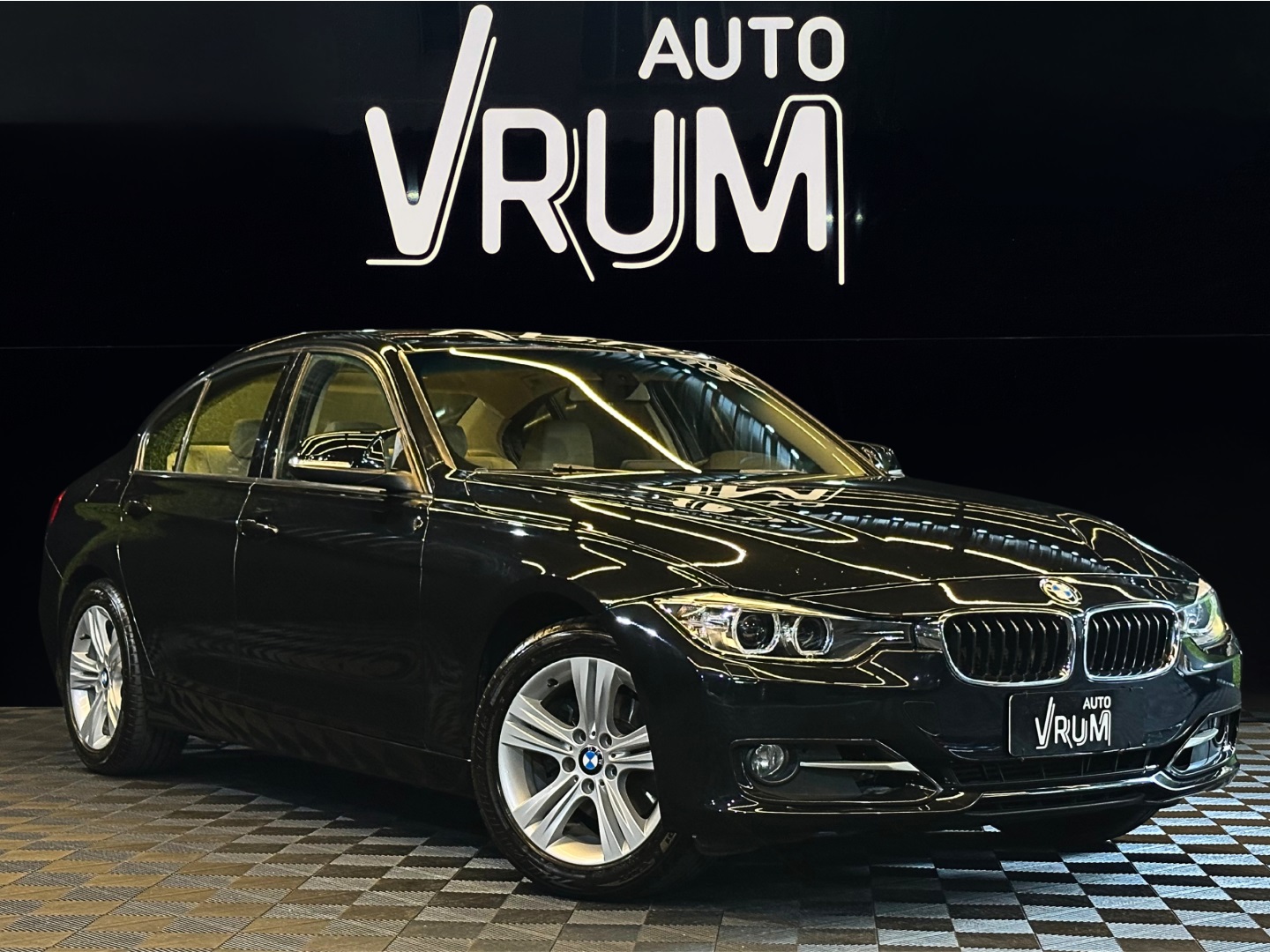 BMW 320i