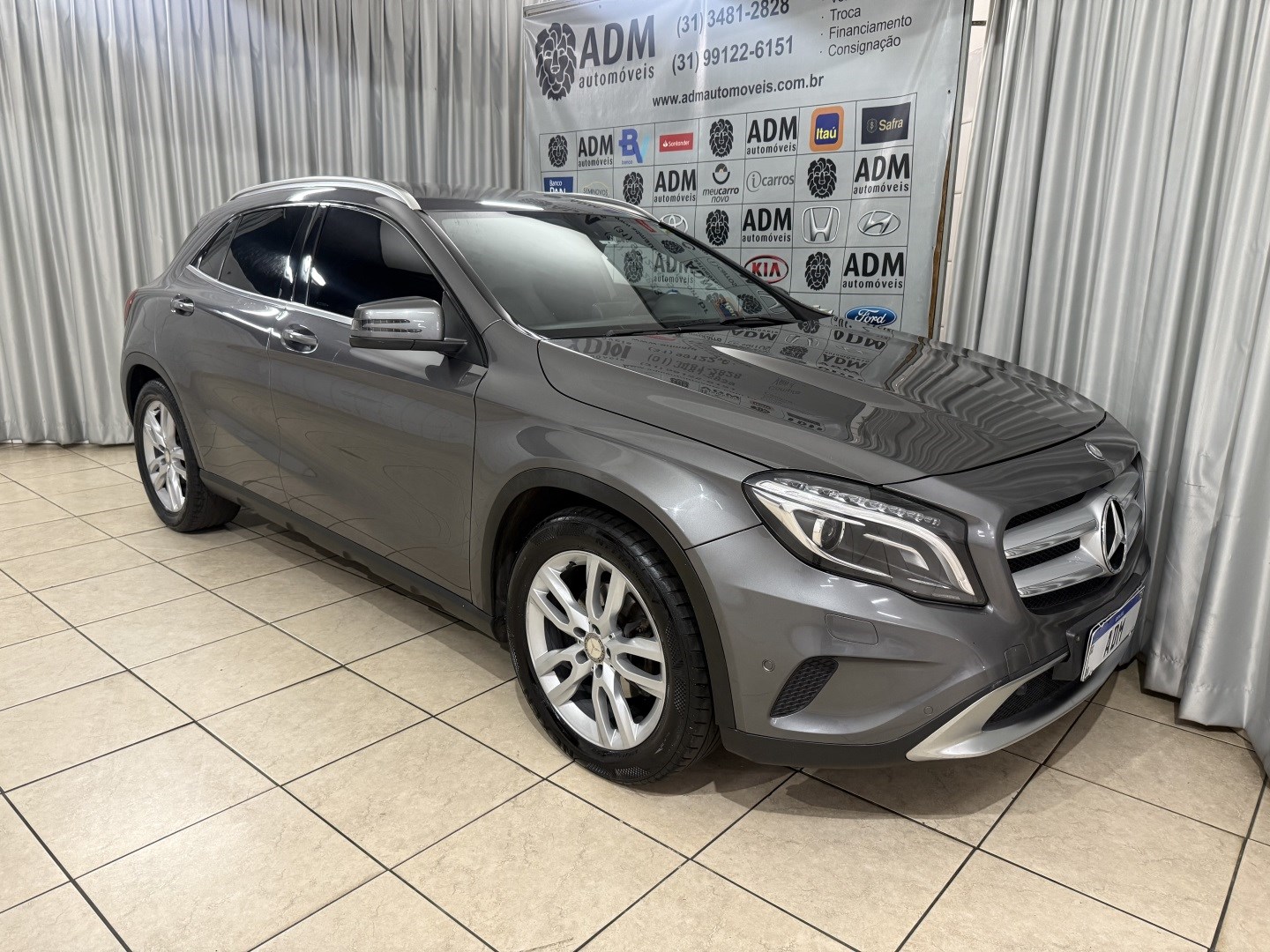 MERCEDES-BENZ GLA 200
