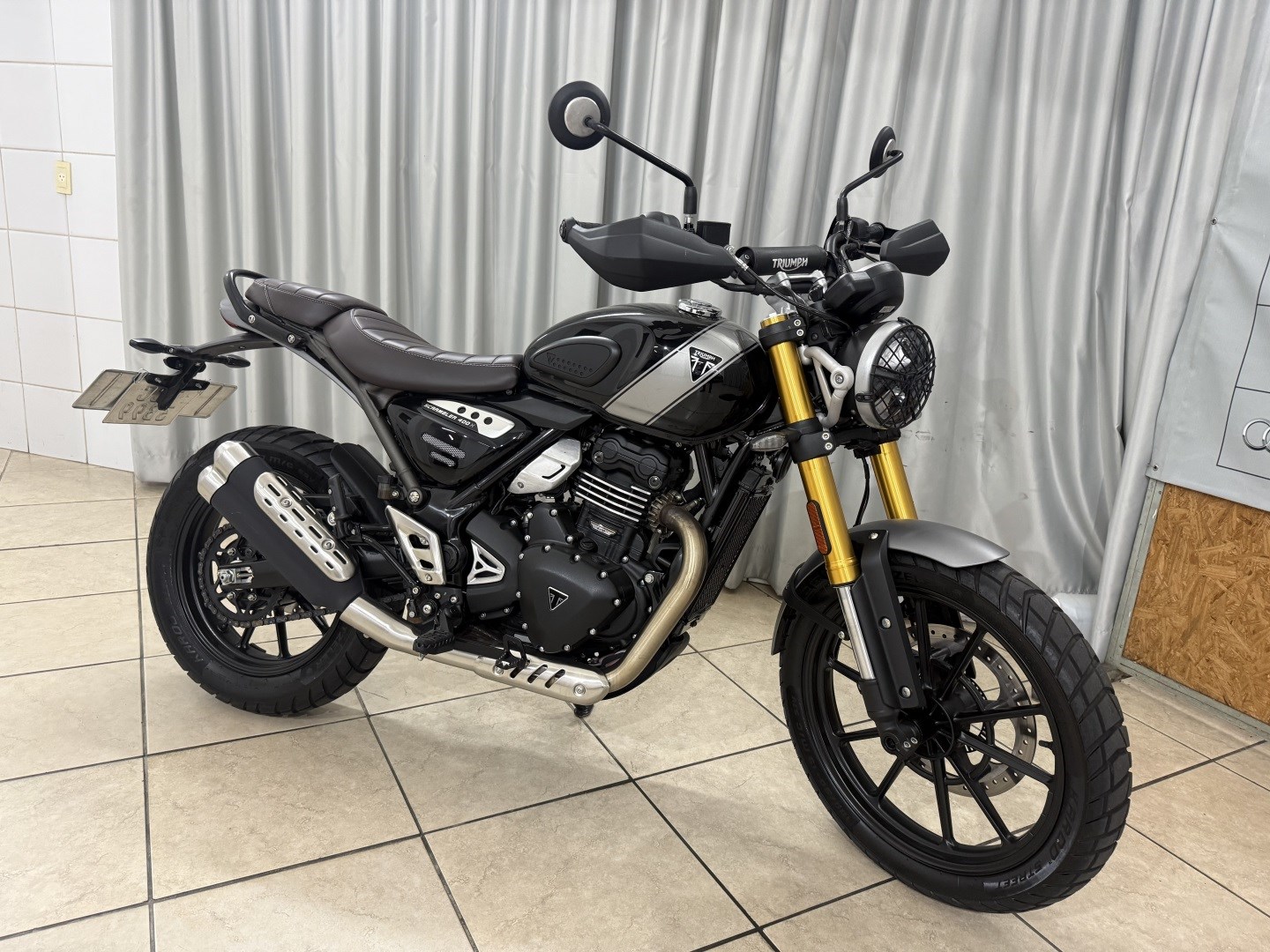 TRIUMPH SCRAMBLER 400X