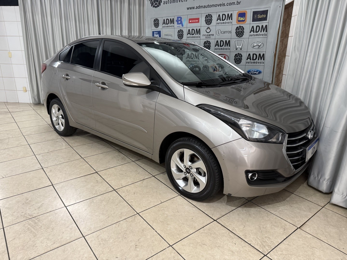 HYUNDAI HB20S