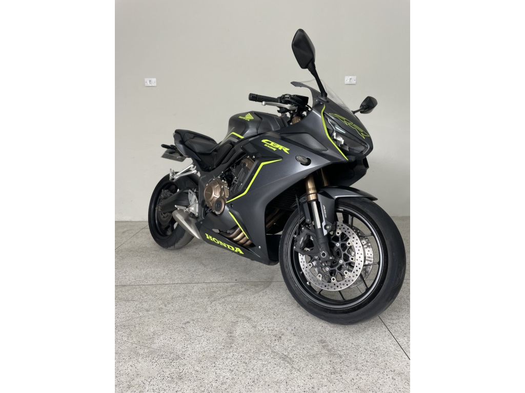 HONDA CBR 650R