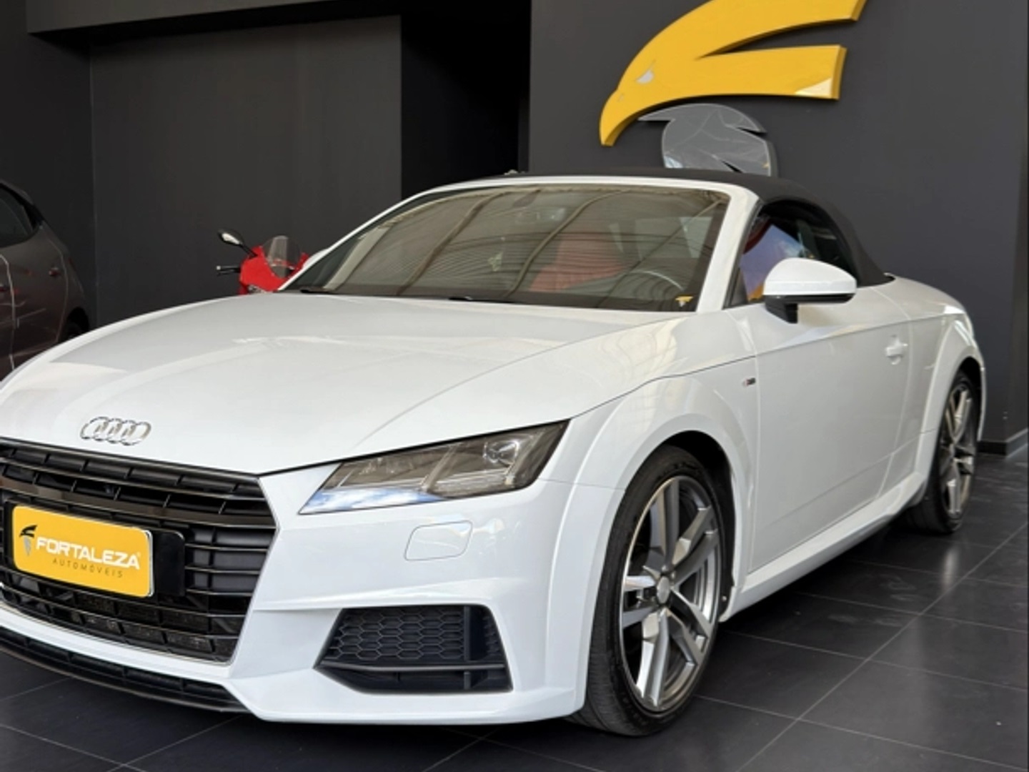 AUDI TT