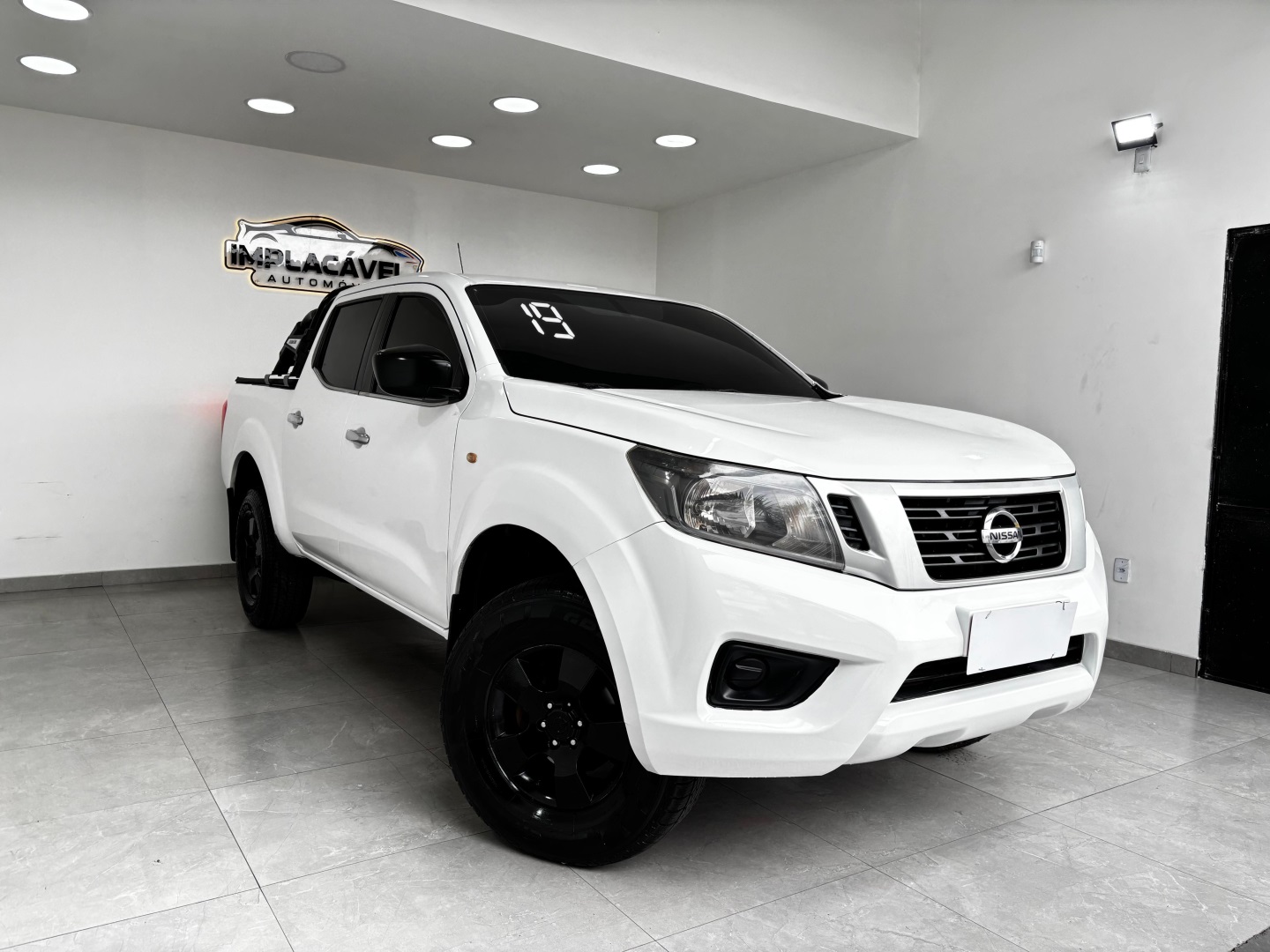 NISSAN FRONTIER