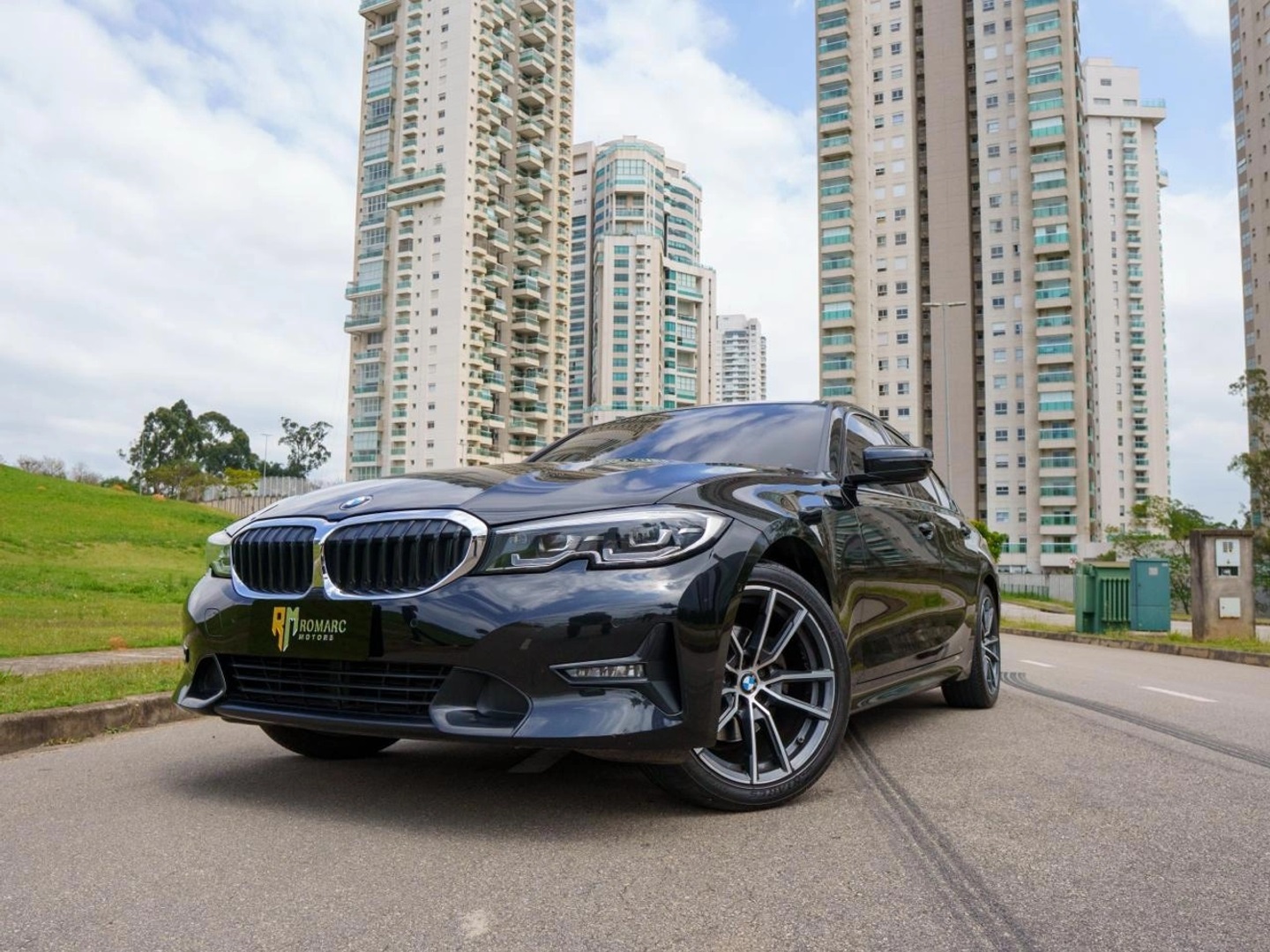BMW 320i