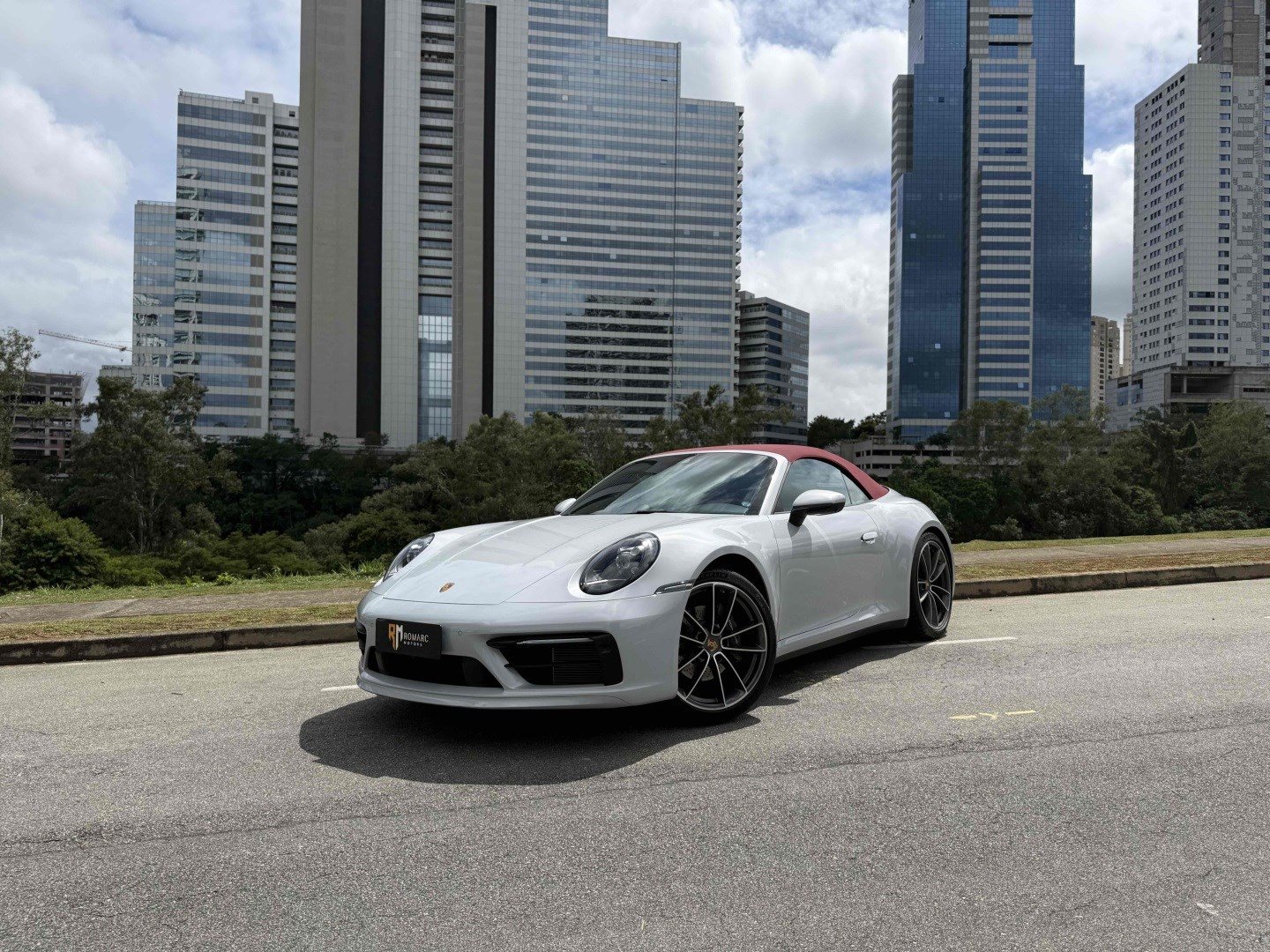 PORSCHE 911