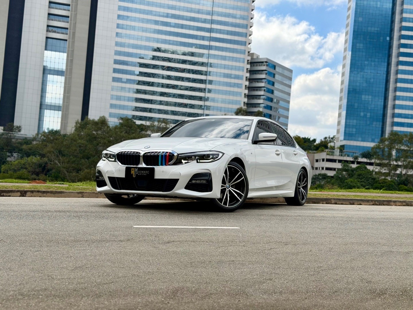 BMW 320i