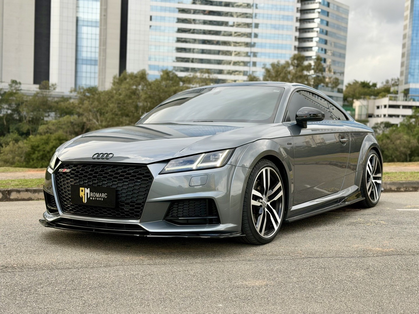 AUDI TT