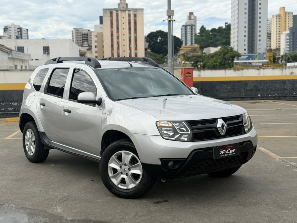 RENAULT DUSTER
