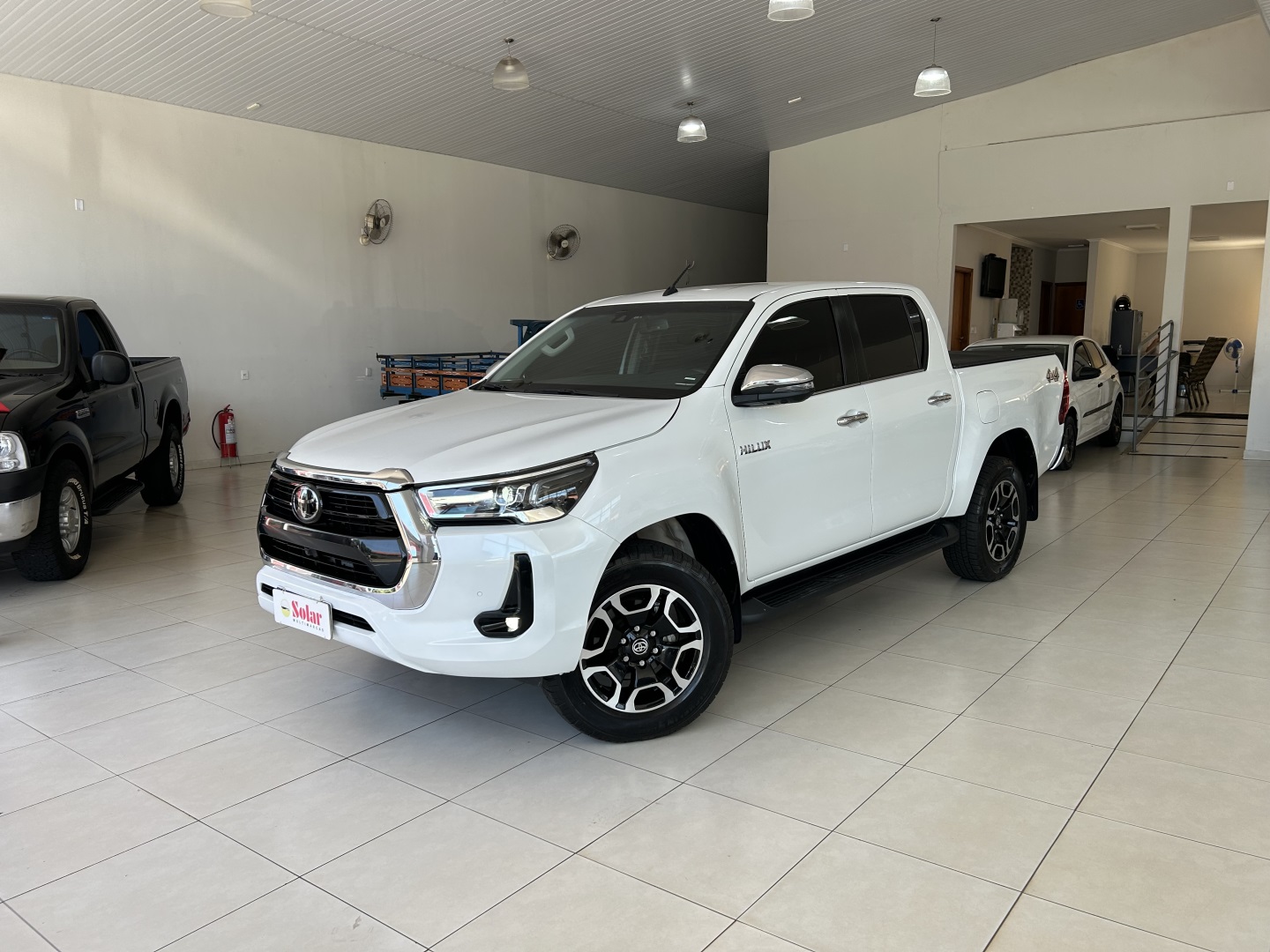 TOYOTA HILUX
