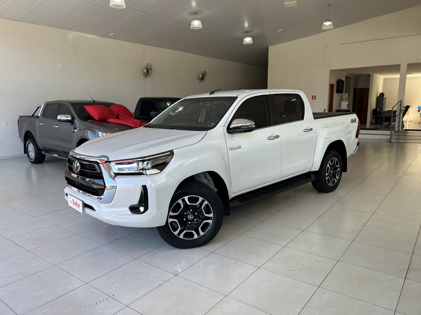 TOYOTA HILUX
