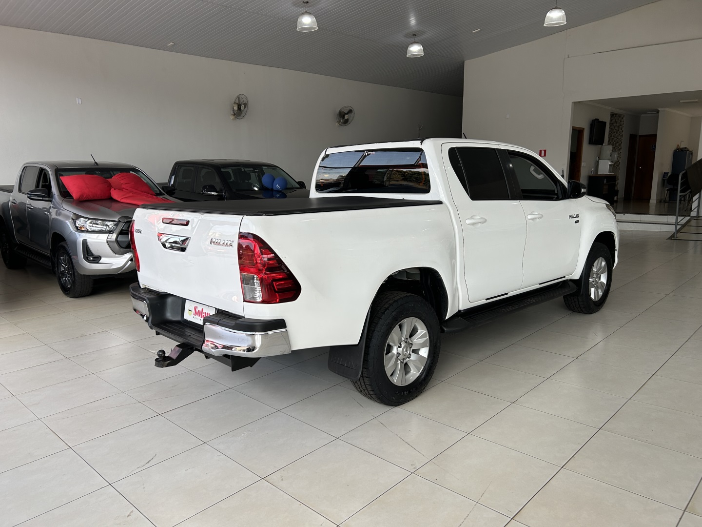 Toyota Hilux 2.7 Sr 4X2 Cd 16V Flex 4P Automático - foto 2