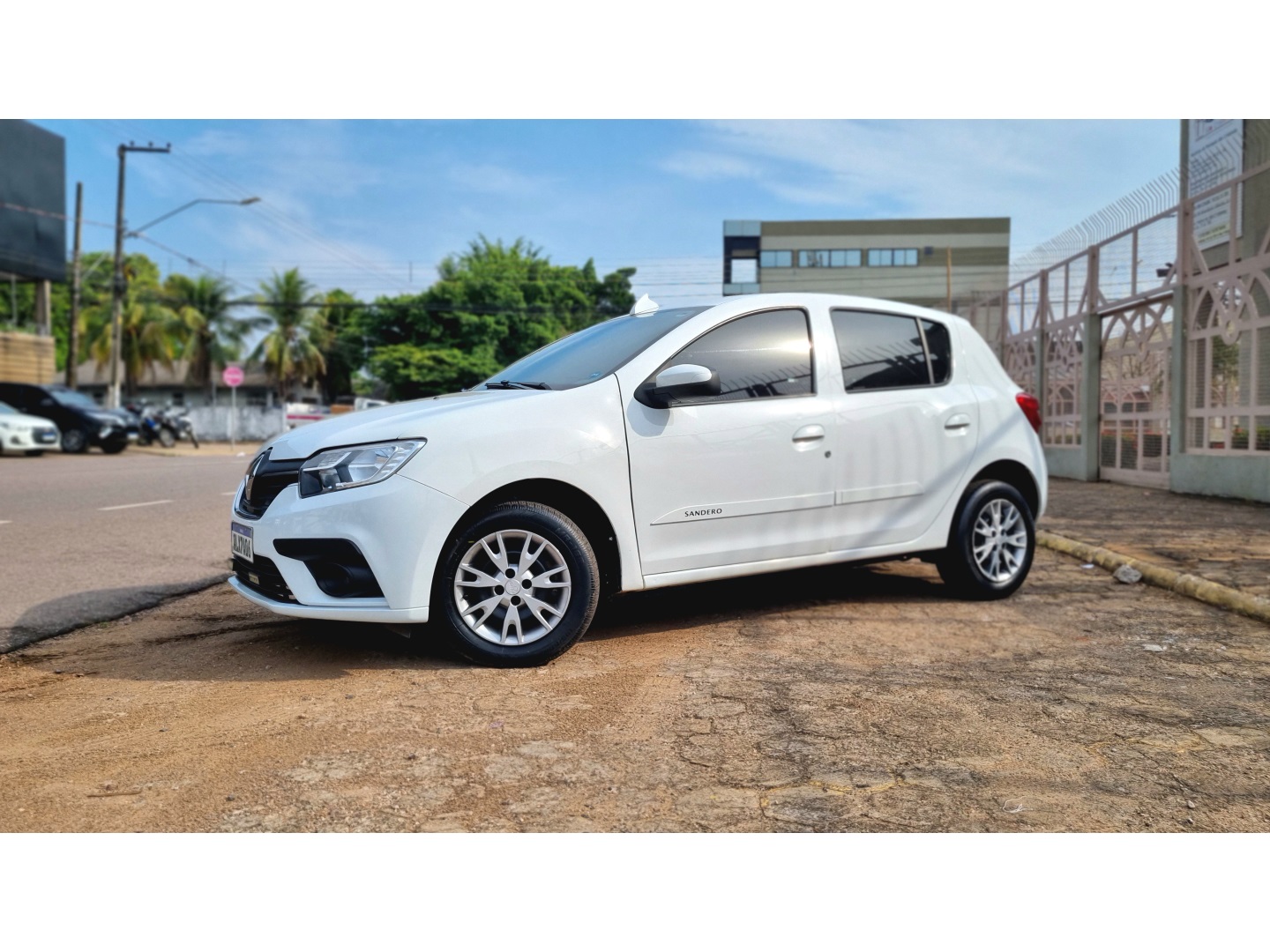 RENAULT SANDERO