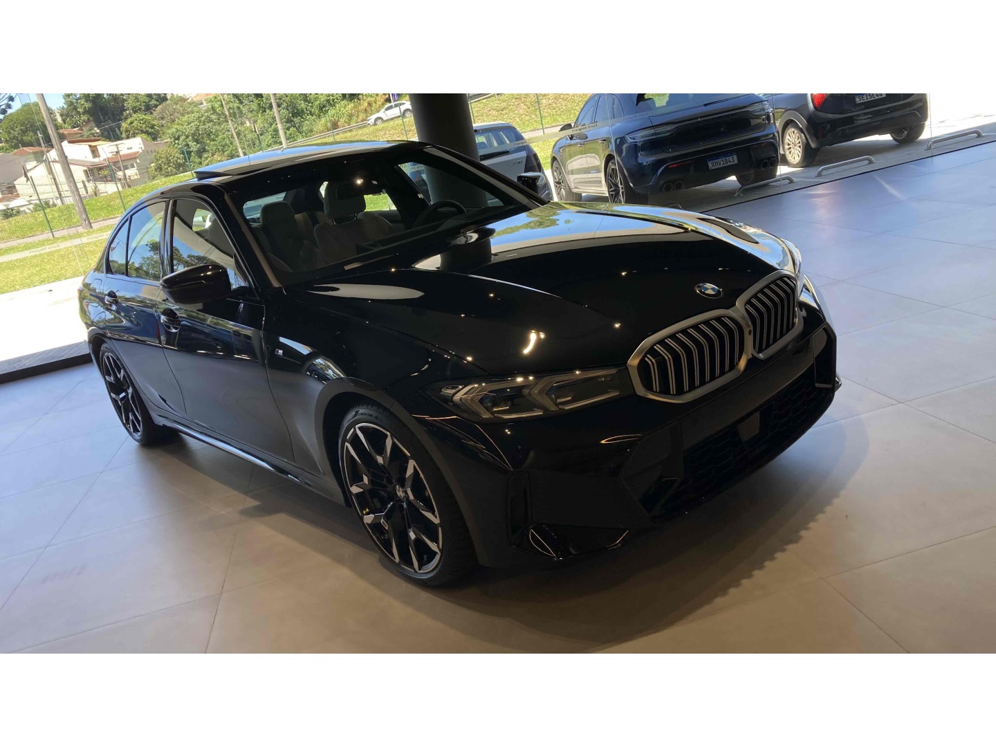 BMW 320i