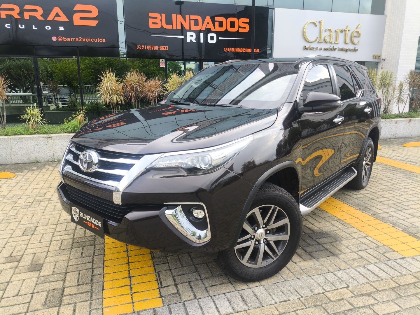TOYOTA HILUX SW4