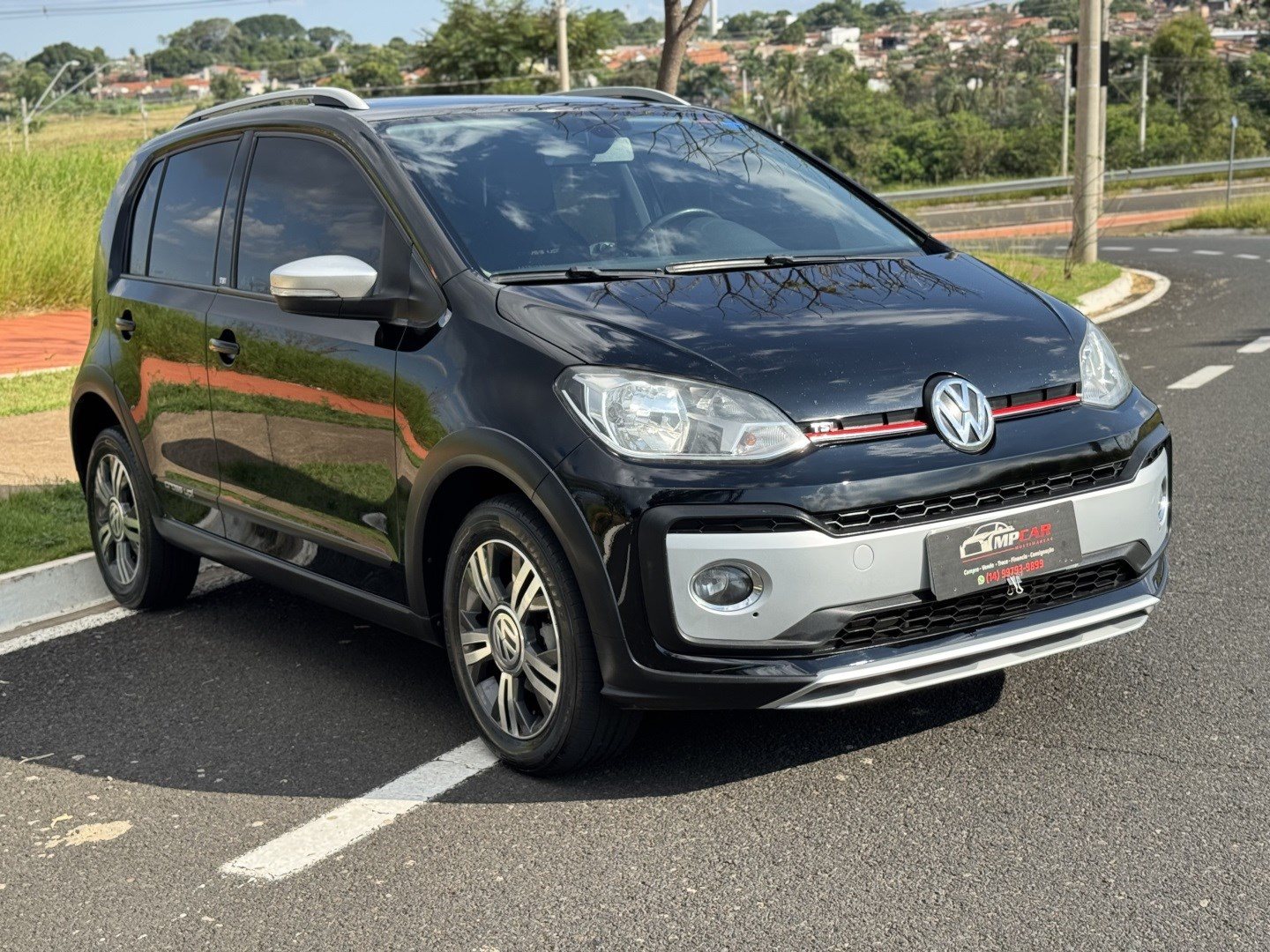 VOLKSWAGEN CROSS UP