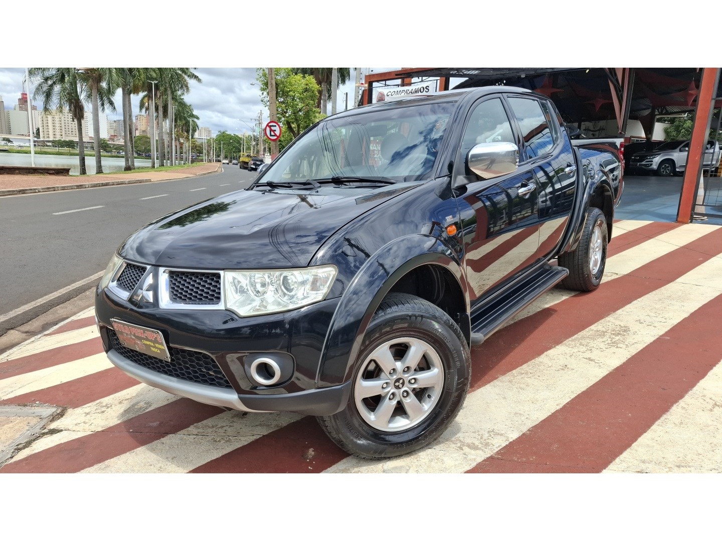 MITSUBISHI L200 TRITON