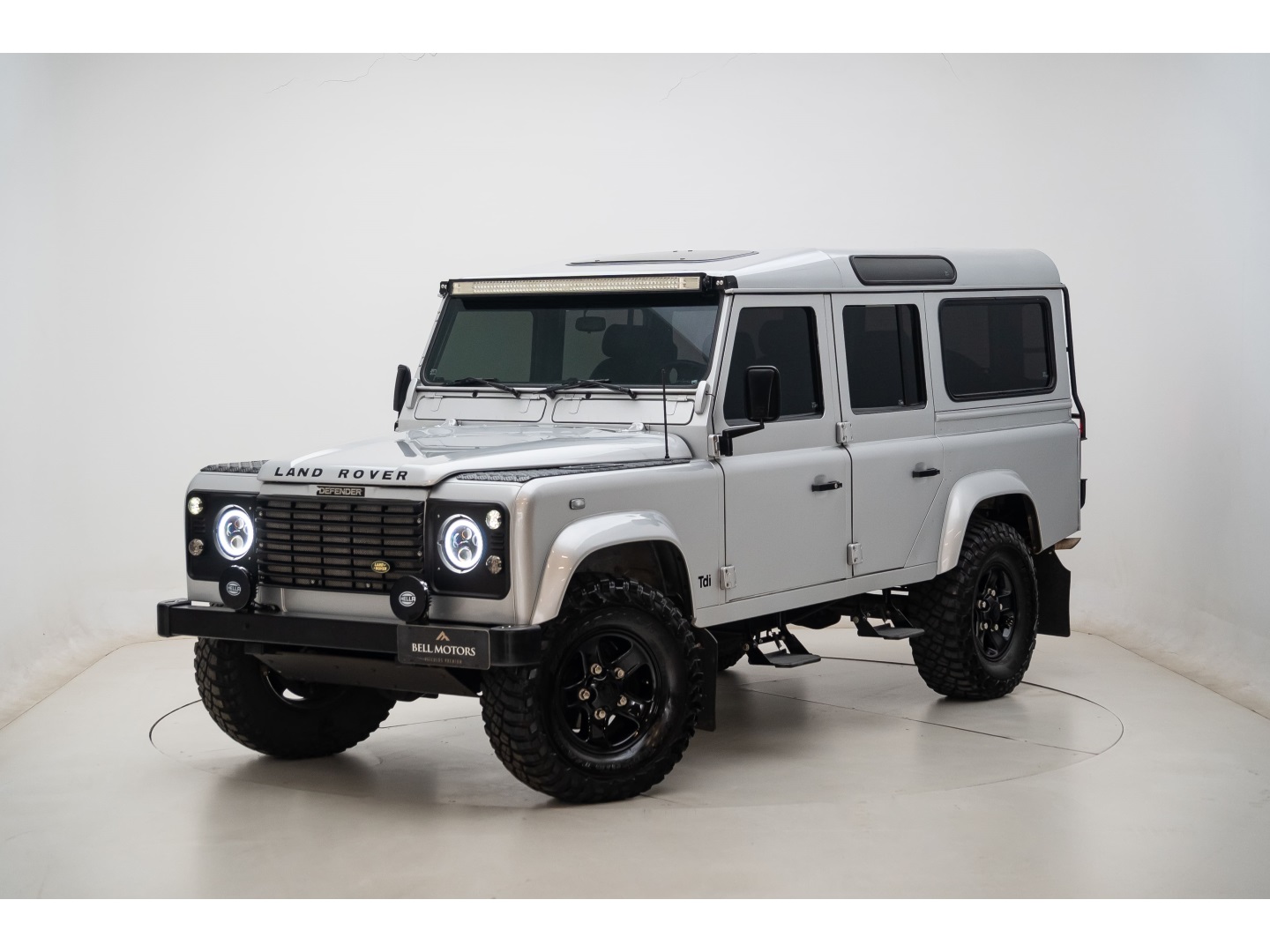 LAND ROVER DEFENDER