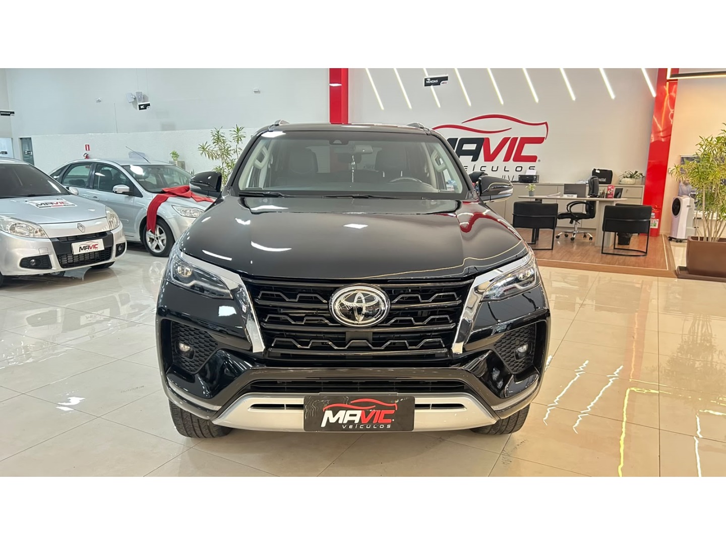 TOYOTA HILUX SW4