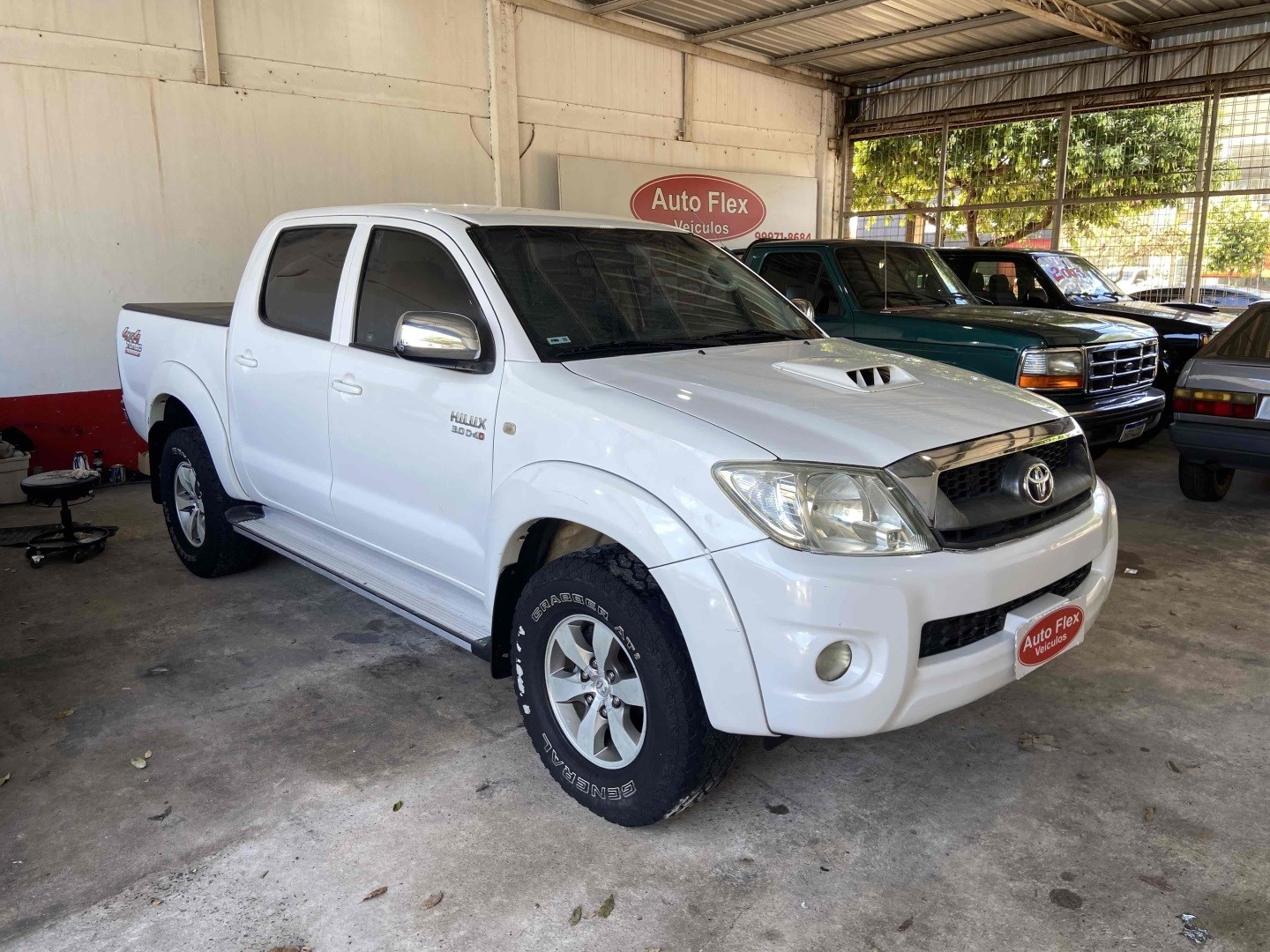 TOYOTA HILUX