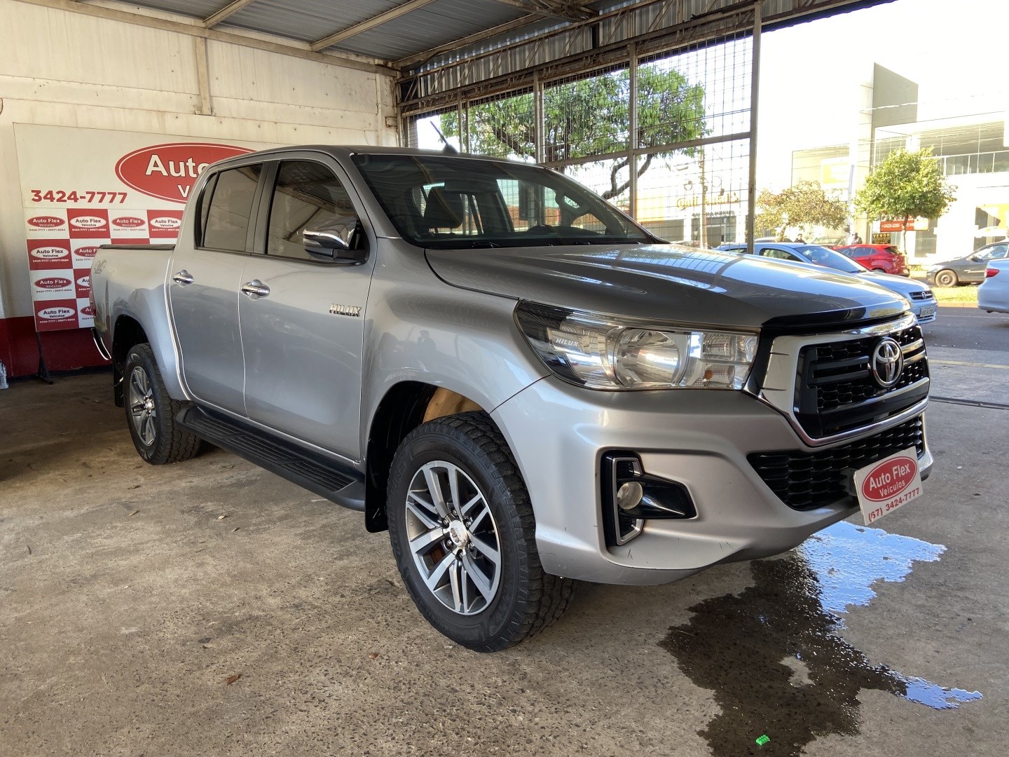 TOYOTA HILUX