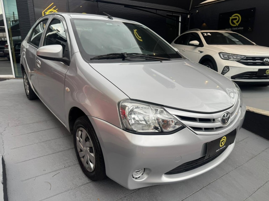 TOYOTA ETIOS