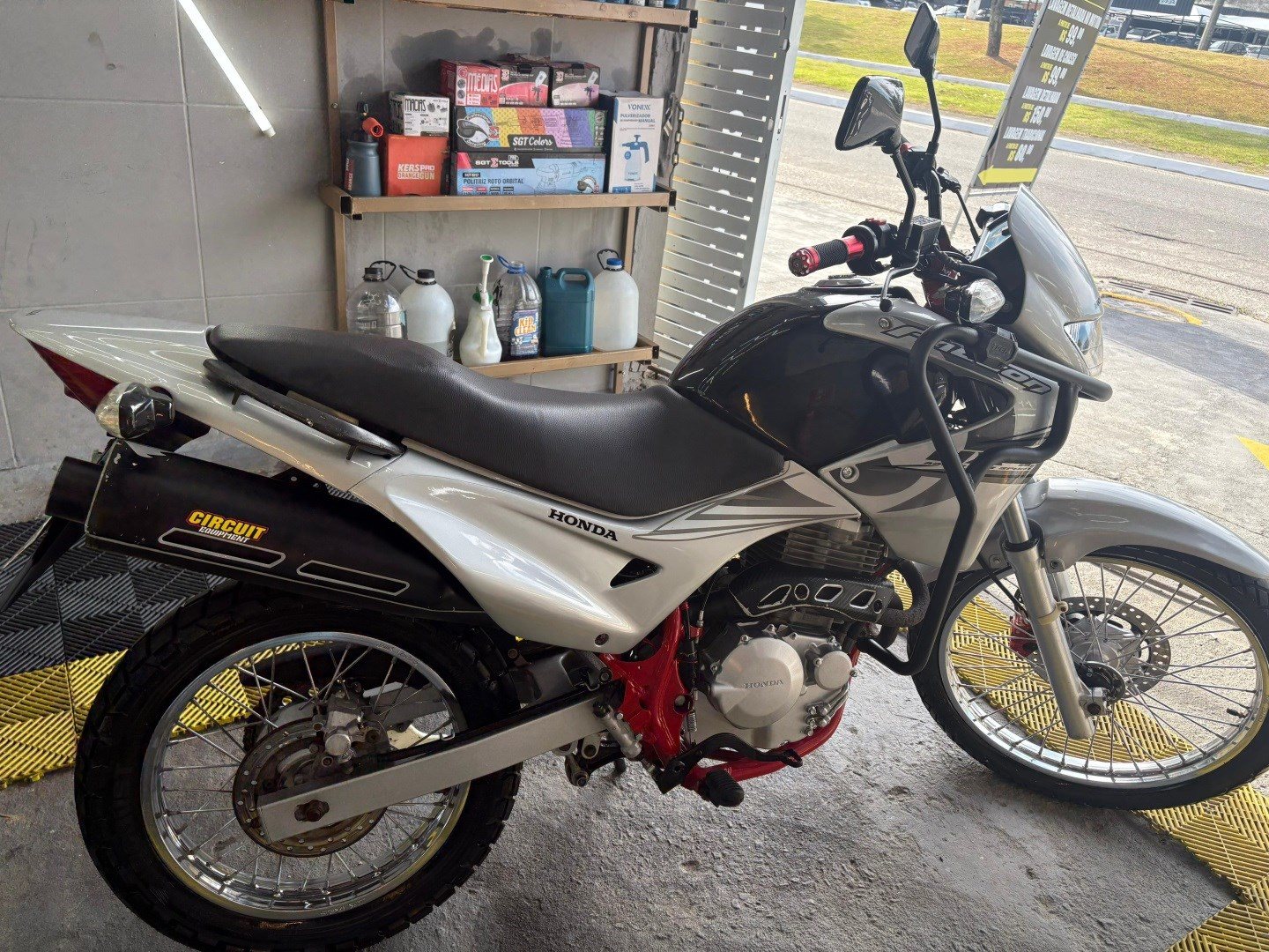 HONDA NX-4 FALCON 400