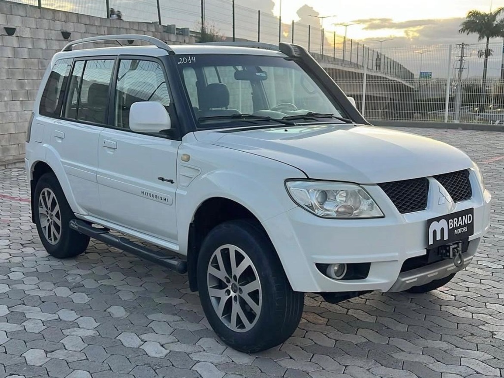 MITSUBISHI PAJERO TR4