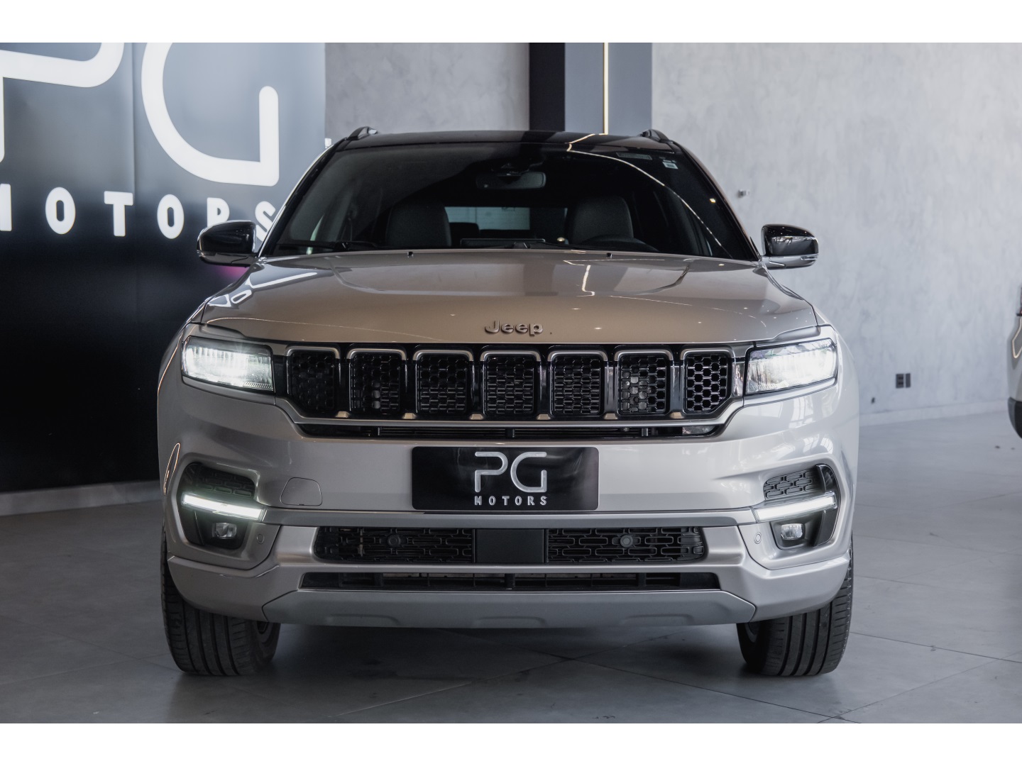 Jeep Commander 2.2 Turbo Diesel Overland - foto 2