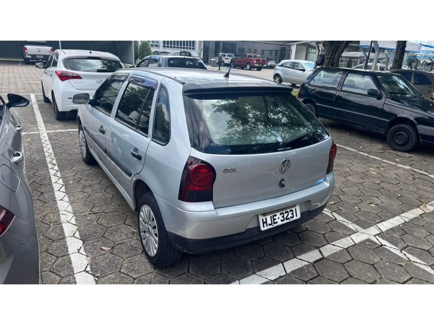 VOLKSWAGEN GOL