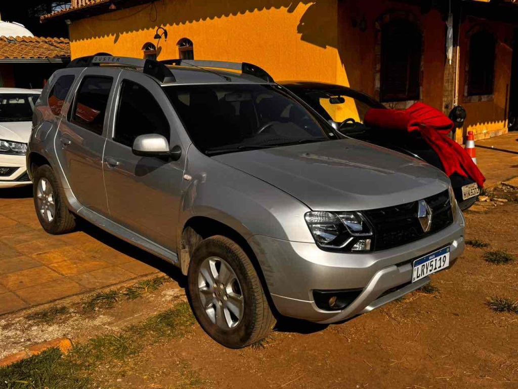 RENAULT DUSTER
