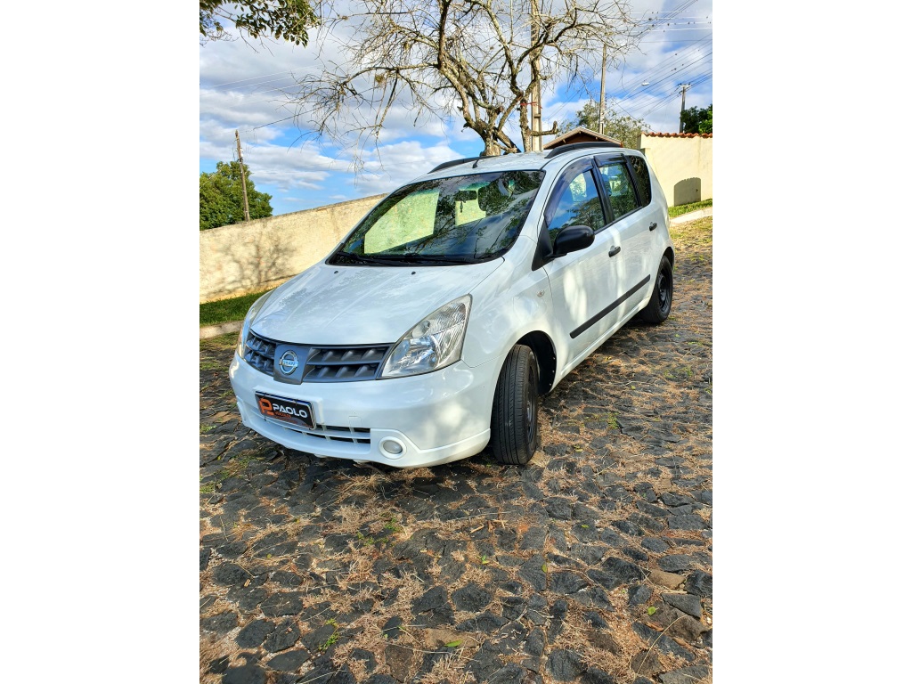 NISSAN LIVINA