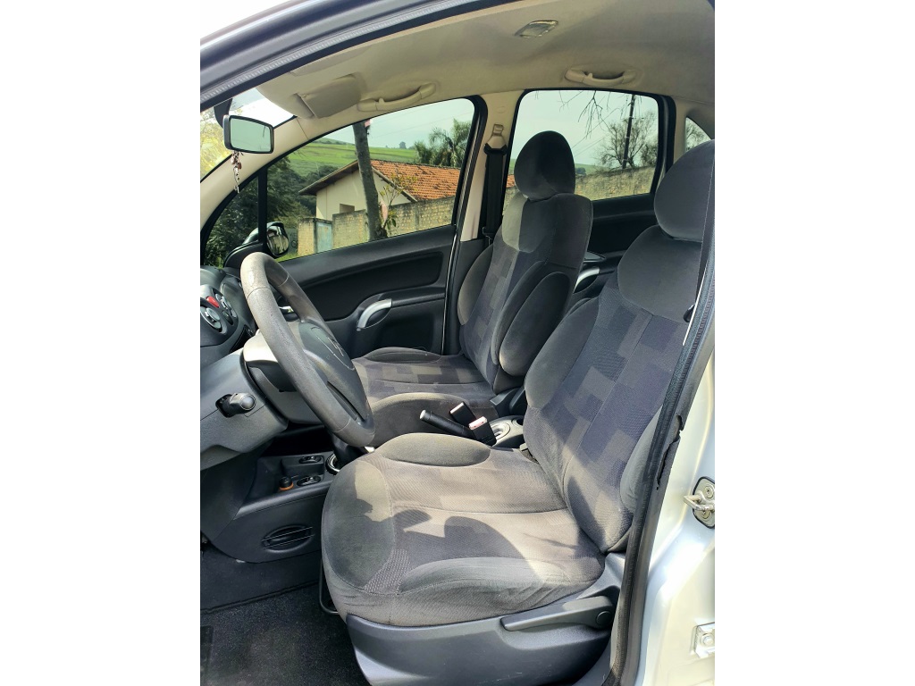 Citroën C3 1.4 I Exclusive 8V Flex 4P Manual - foto 7