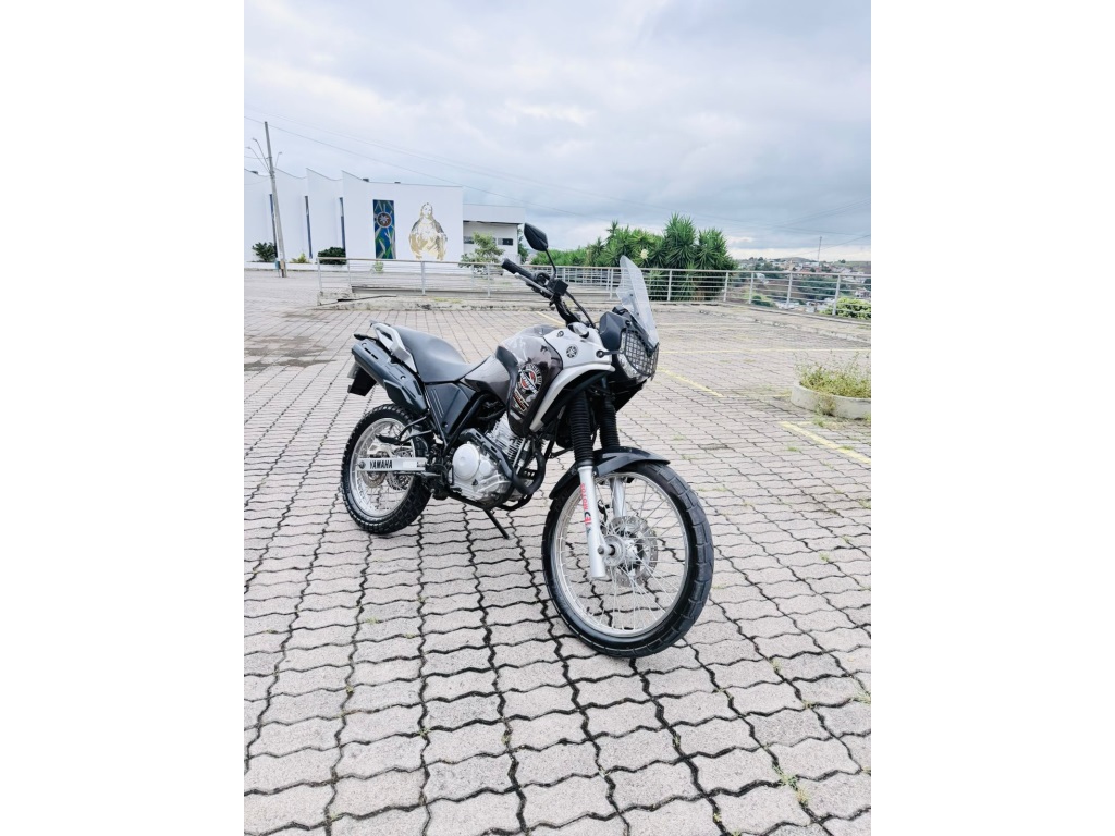 YAMAHA XTZ 250 TÉNÉRÉ