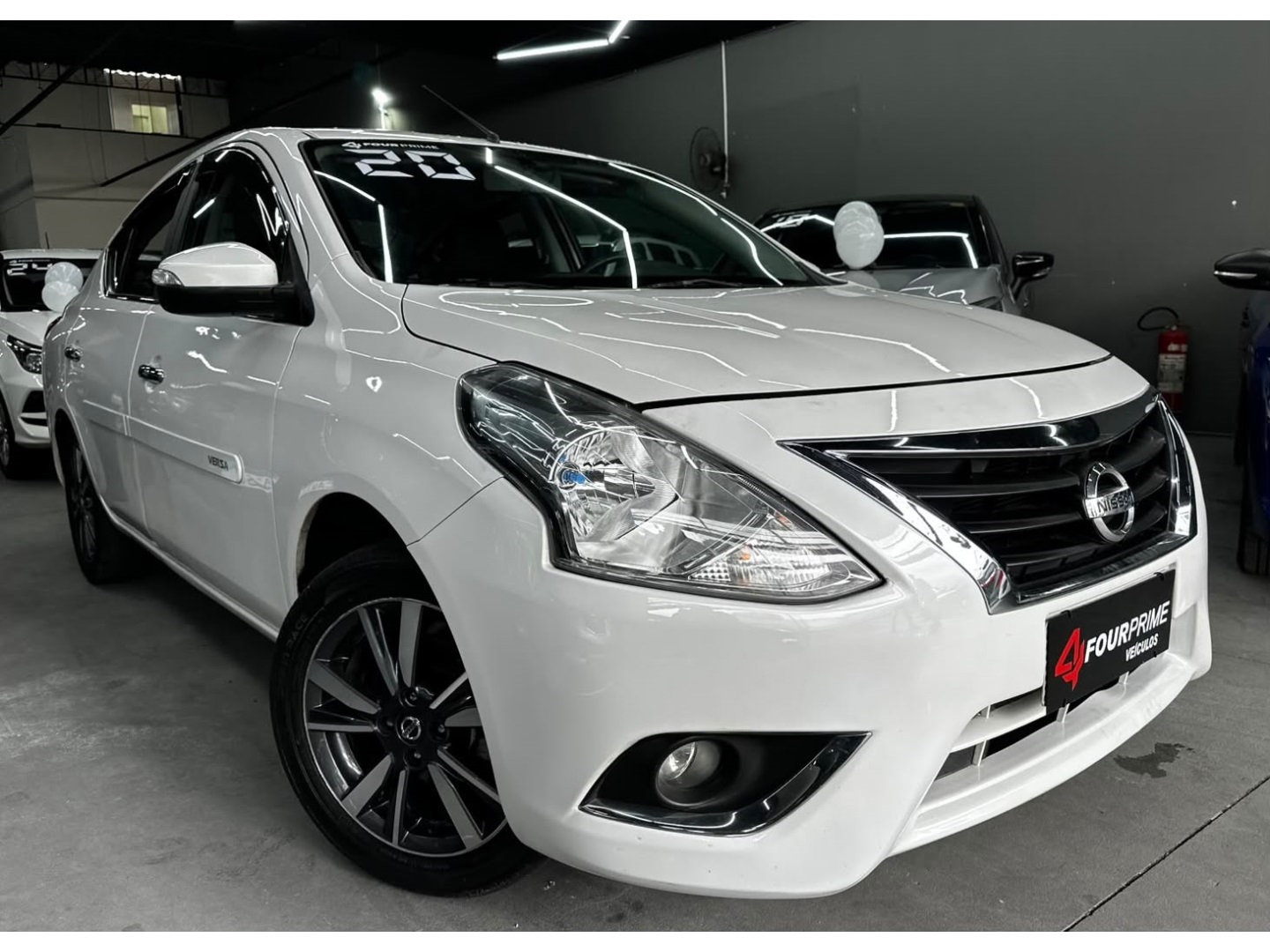 NISSAN VERSA