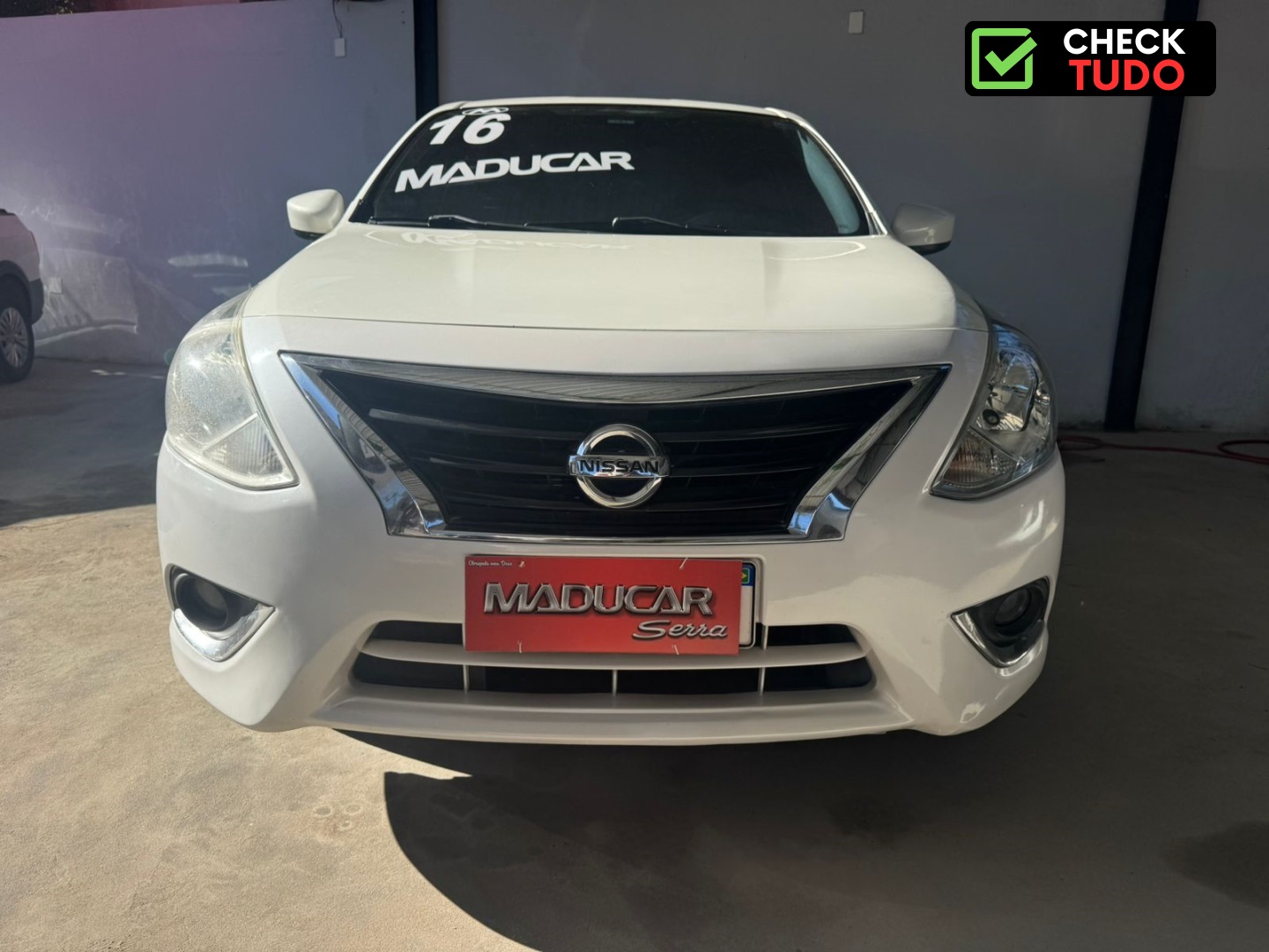 NISSAN VERSA
