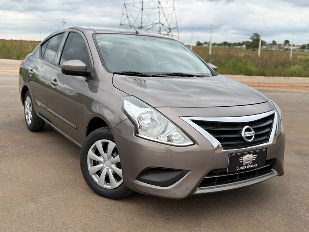 NISSAN VERSA