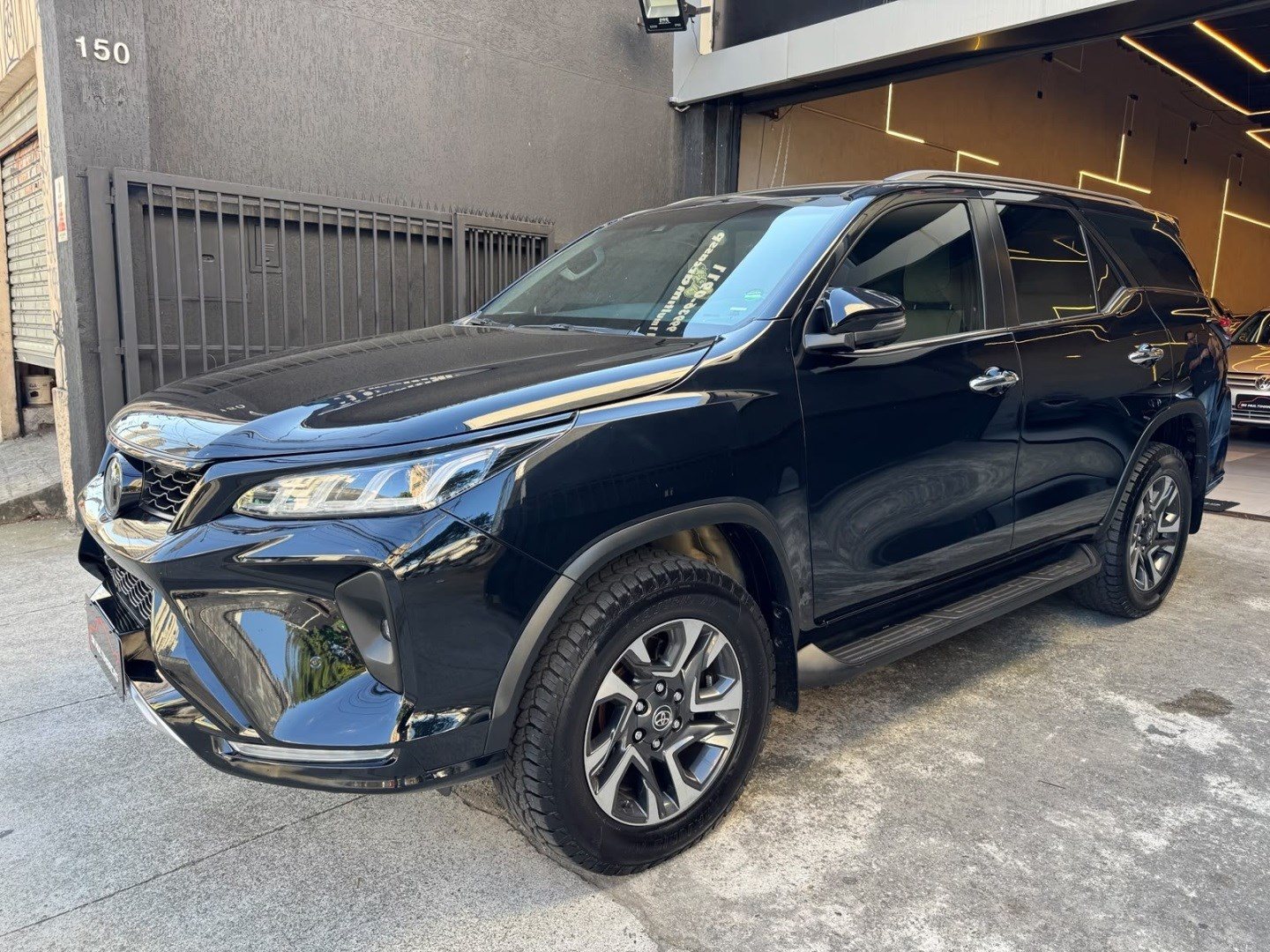 TOYOTA HILUX SW4