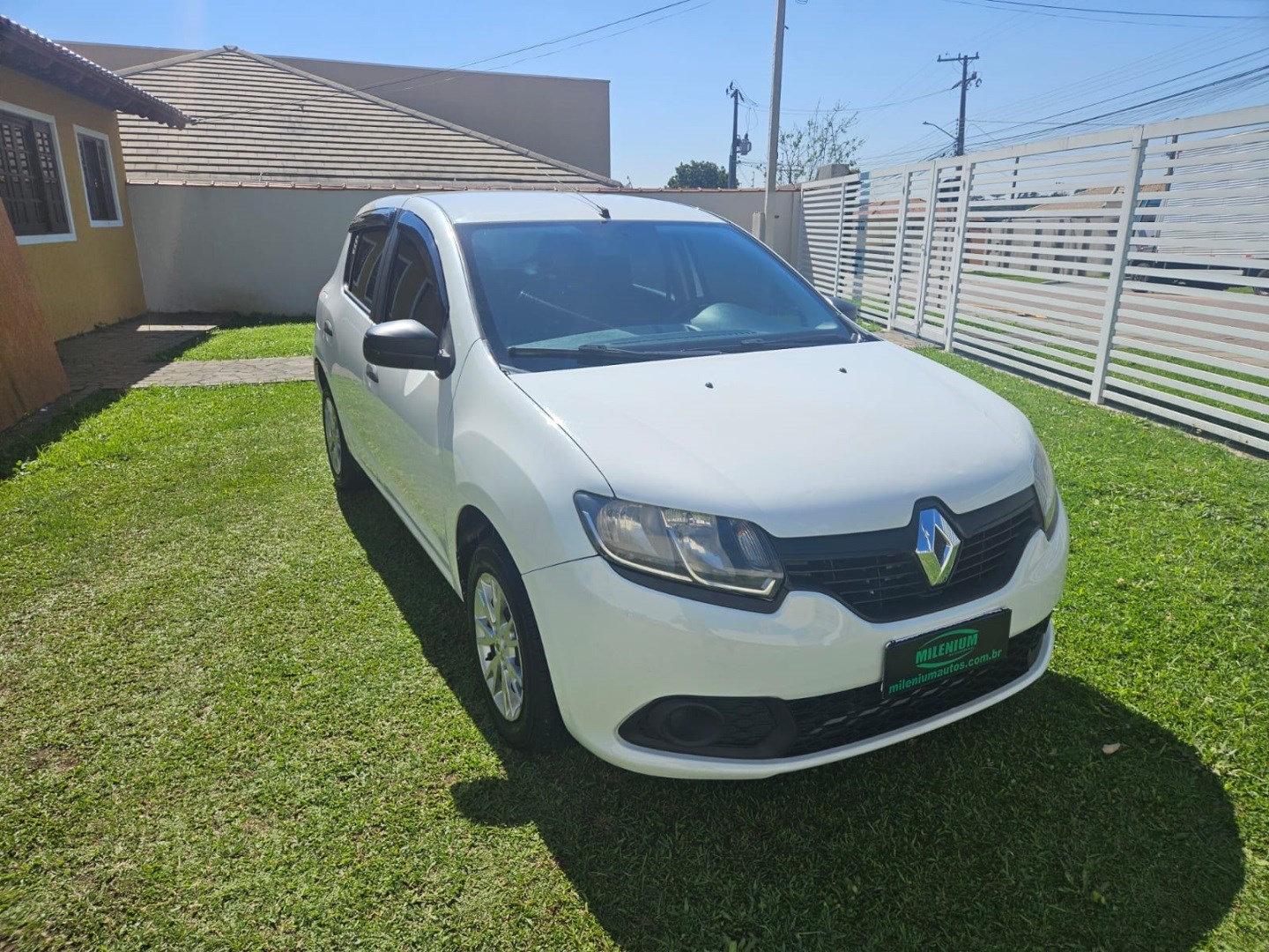 RENAULT SANDERO